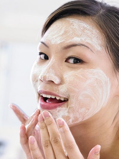 Egyszerű Homemade Beauty Tips for Dull Skin-Avoid Excess Face Cleansers