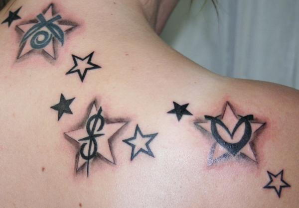 25 puikus tatuiruotės dizaino žvaigždės
