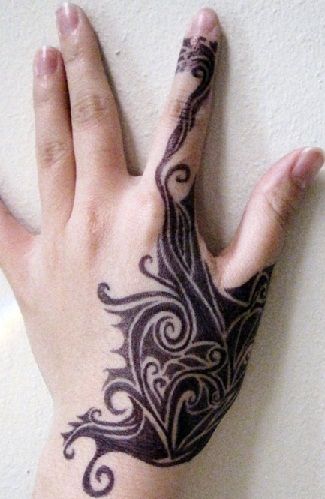 palm-tattoo-design-for-woman14