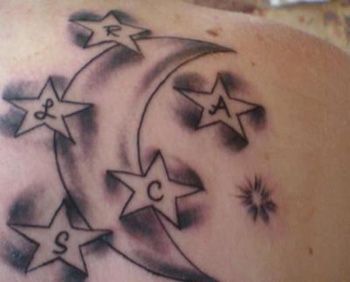 Žvaigždė and Moon Tattoo
