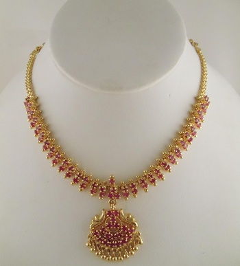gold-choker-necklace-with-emerald-and-ruby-15