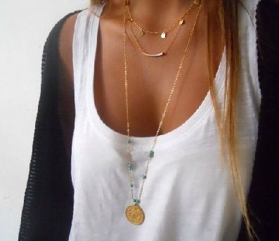 white-tank-gold-necklace-4