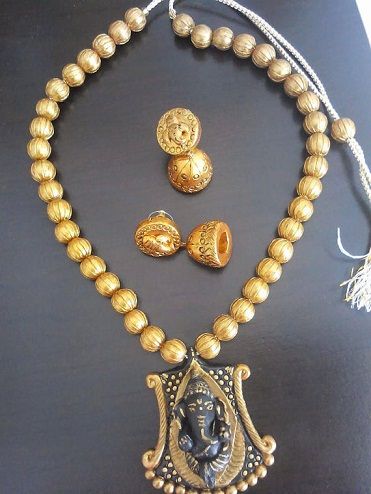 Teracotă Ganesha Necklace Set with Jhumka -1