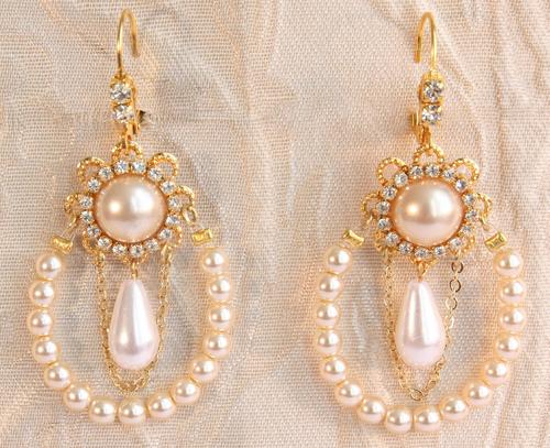 perlų ir auksinių auskarų8