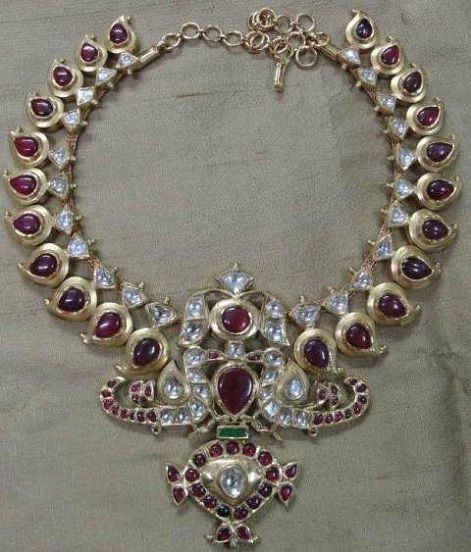 antique-south-indian-diamond-necklaces