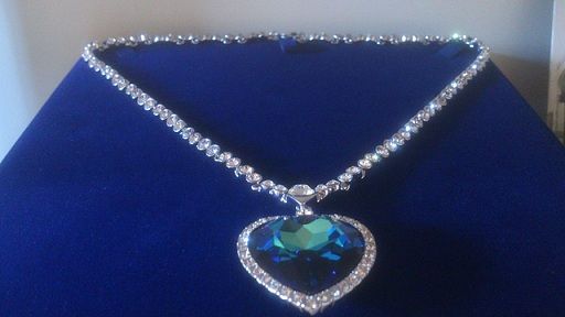 modro-diamantno-srce-ogrlice
