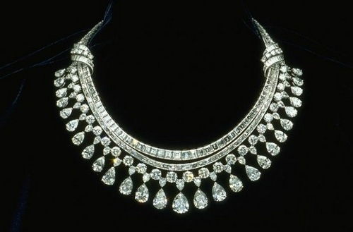 težke dragi-diamantne ogrlice