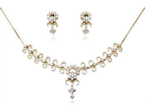 light-weight-diamond-necklaces