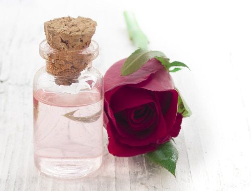 Best Beauty Tips for Pimples - Rose Water
