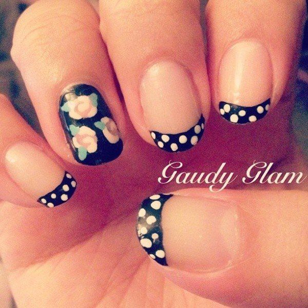 fekete and white polka dots nail tips