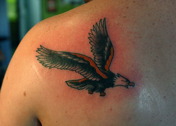 30 nuostabių erelių tatuiruočių dizaino