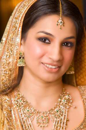 Aur Bridal Makeup Look
