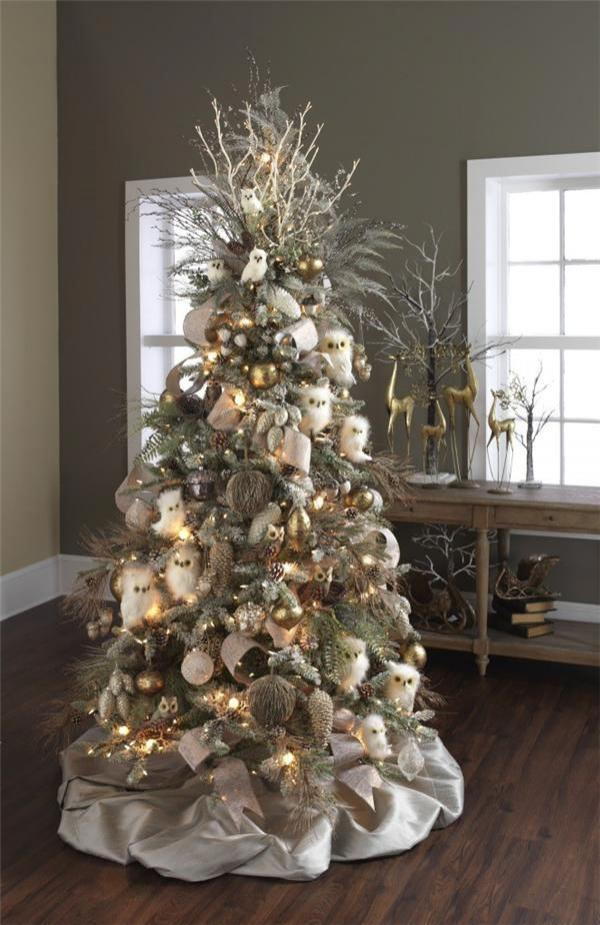 splendid Christmas tree for lovers