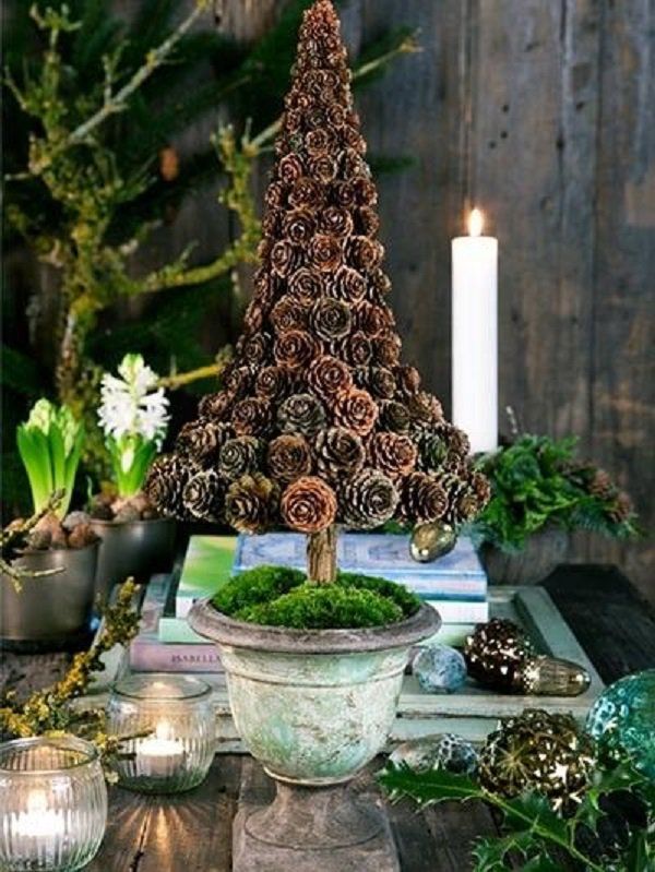 Pin Cone Christmas Tree