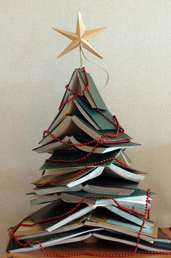 A easy christmas tree DIY with books