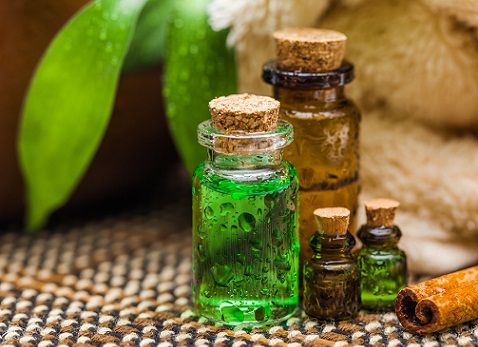 Kaip to Remove Pimples- teaTree oil