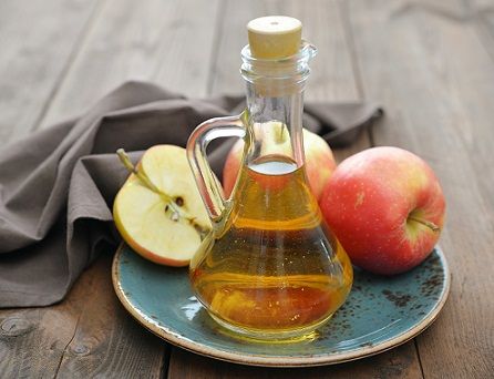 Domov Remedies for Dandruff - Apple cider vinegar