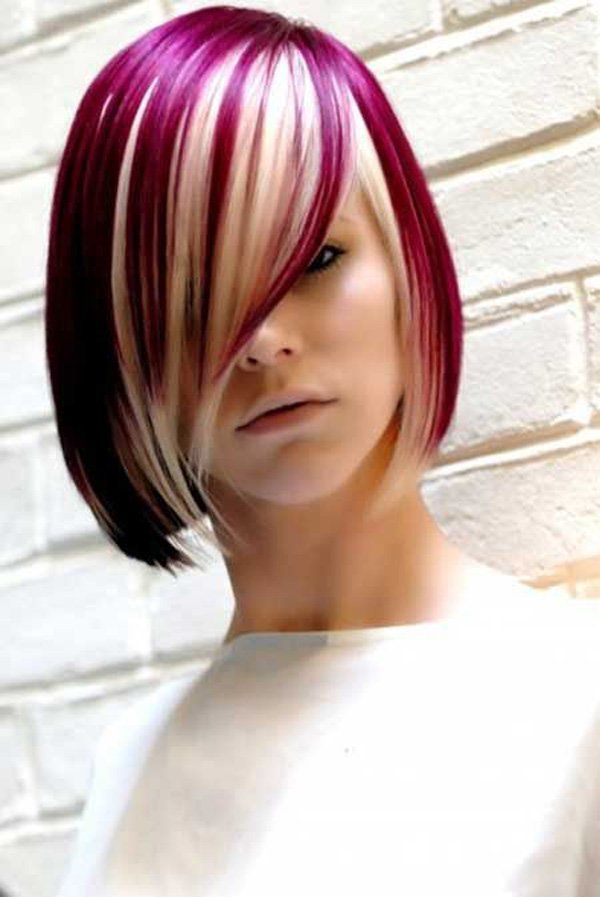 Kratek Blonde Hairstyle with Henna Red Highlights