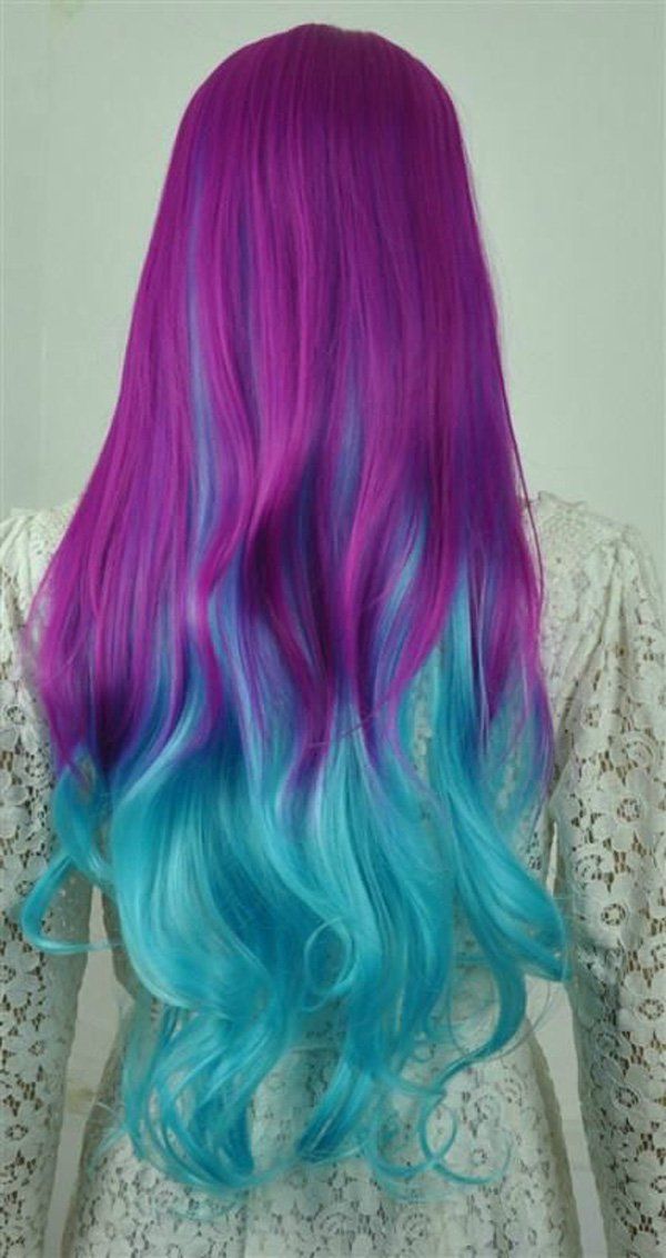 Vijolična and blue hair