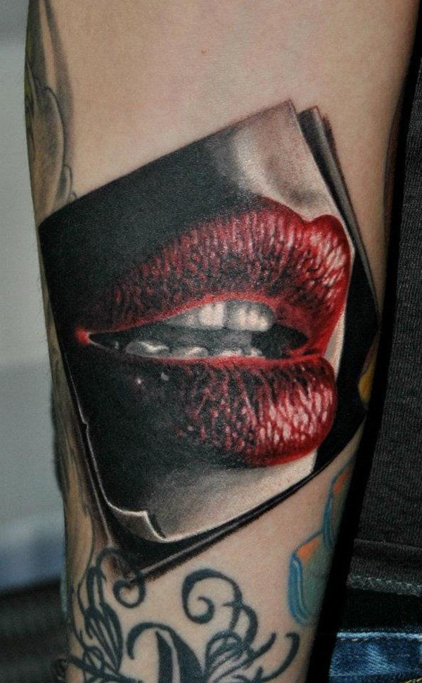 30 + neverjetno tatoo za ustnice
