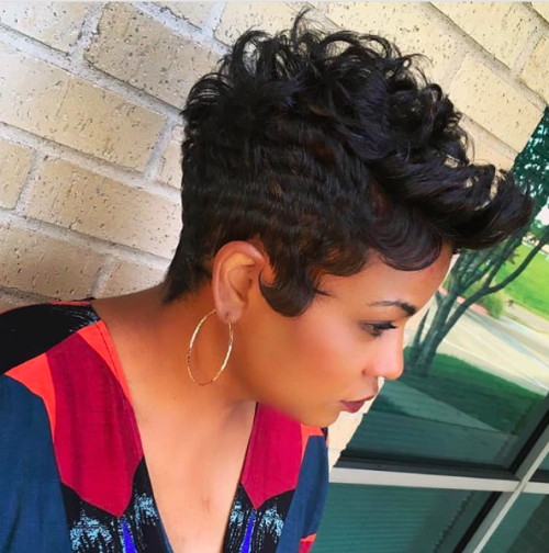 30 Short Curly Hairstyles for Black Women 2