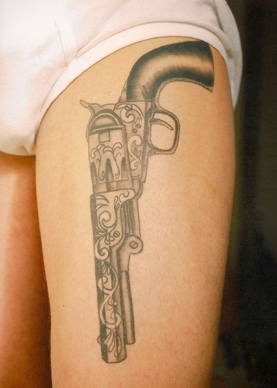 35 puikus tatuiruotės dizaino ginklas