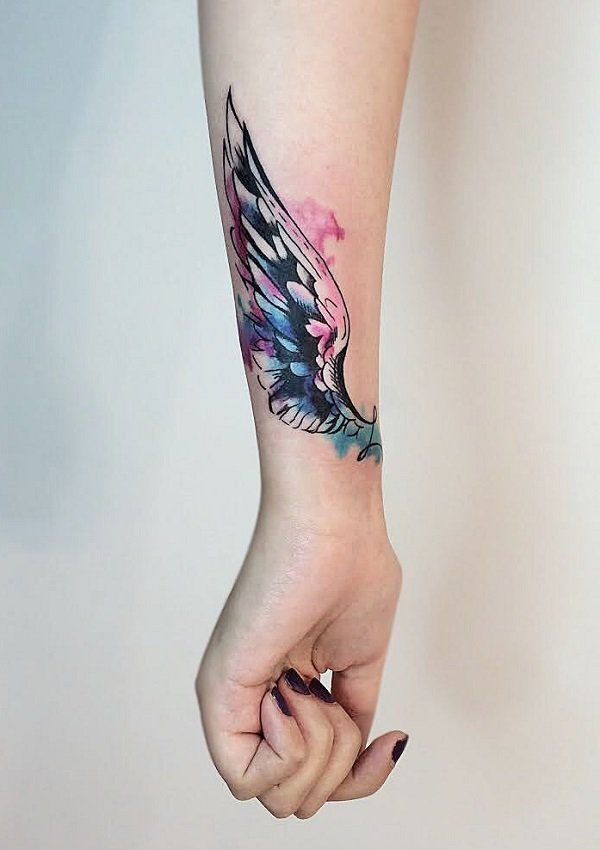 35 Designuri de tatuaje cu aripi uluitoare