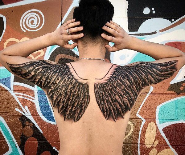 35 kvapo sparnų tatuiruotės dizaino
