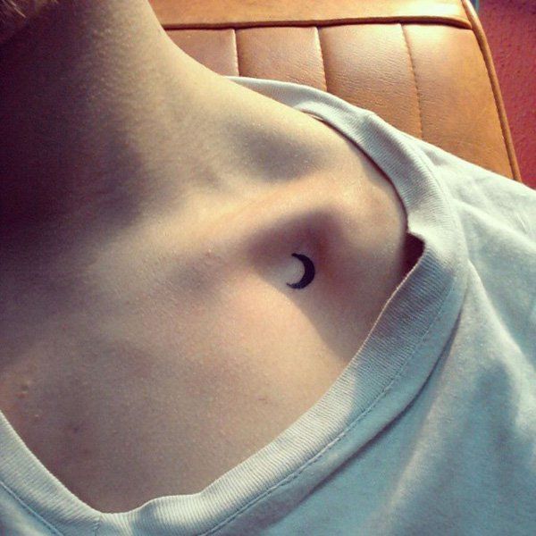 hold clavicle tattoo
