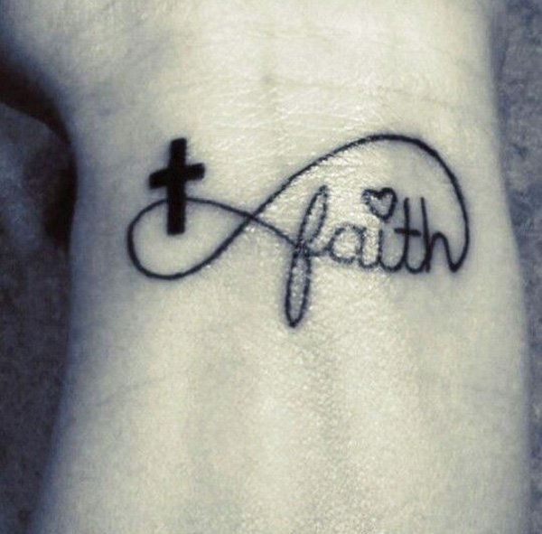 35 Navdihujoče Faithove tetovaže