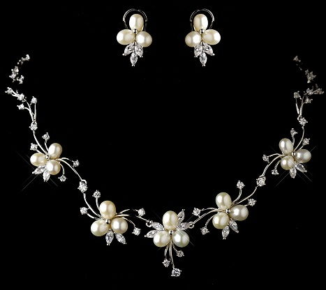 antique-pearl-ogrlica-v-cvetlični-design3
