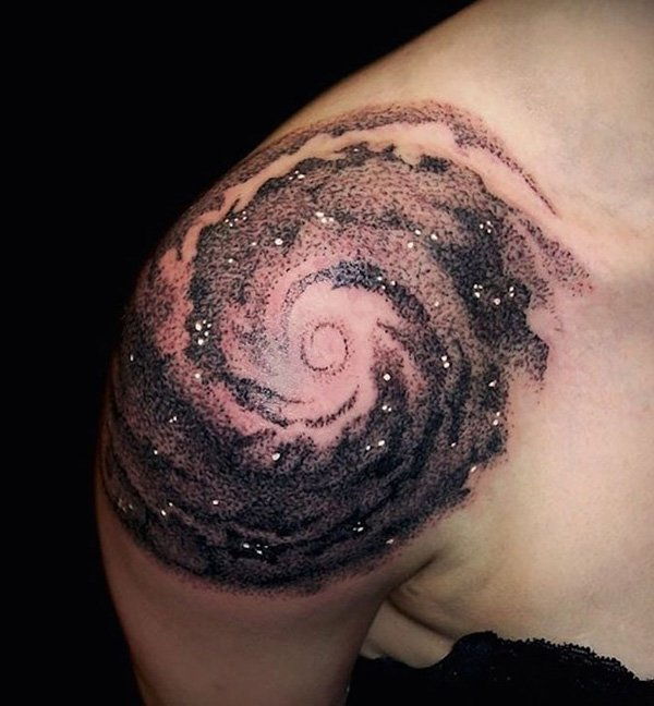 Črna space quarter tattoo