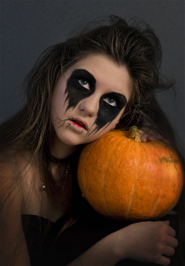 Halloween-machiaj-idei-femei-ochi negri-cioara
