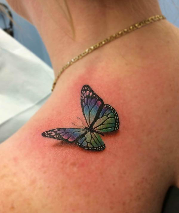 45 + neverjetno 3D metulj tetovaže