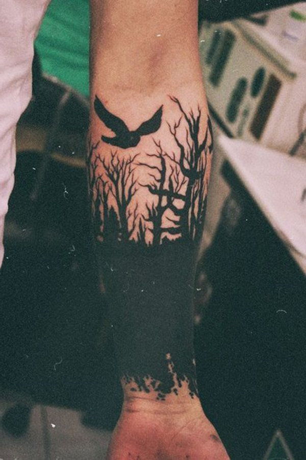Forest-foc-Crow-Blackwork-tatuaj-20