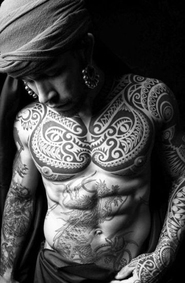 Teljes body tribal art