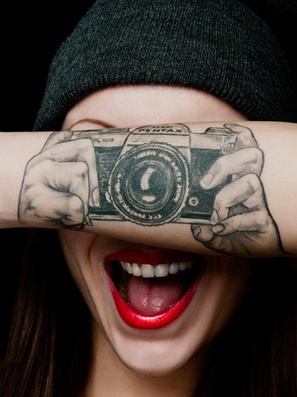 50 Idei de tatuaje pentru încheietura ochilor