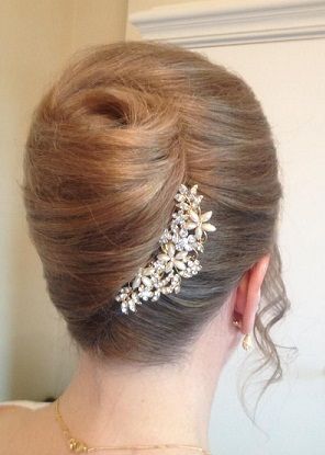 Latest and Modern Bridal Hairstyles 44