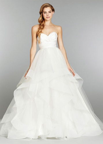 Kaskadinis Ruffle Designed Wedding Dress