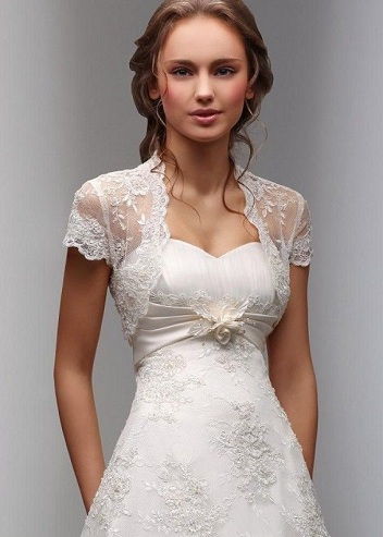 Haină Attached Wedding Dress