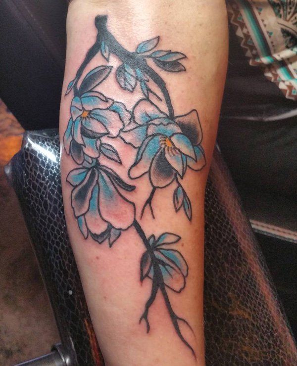 Magnolia tattoo on lag