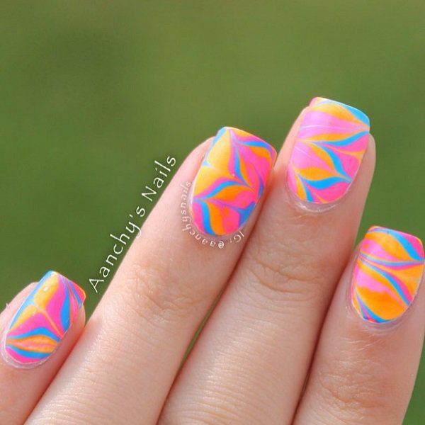 Roz orange and blue watermarble nails-15