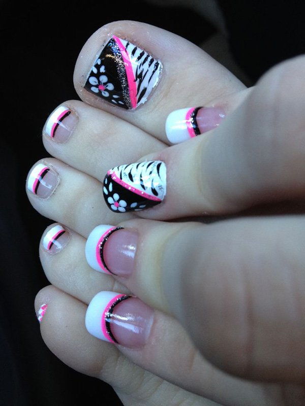 Rózsaszín black and white flower zebra toe nail design