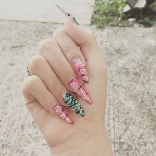stilet nail design_48