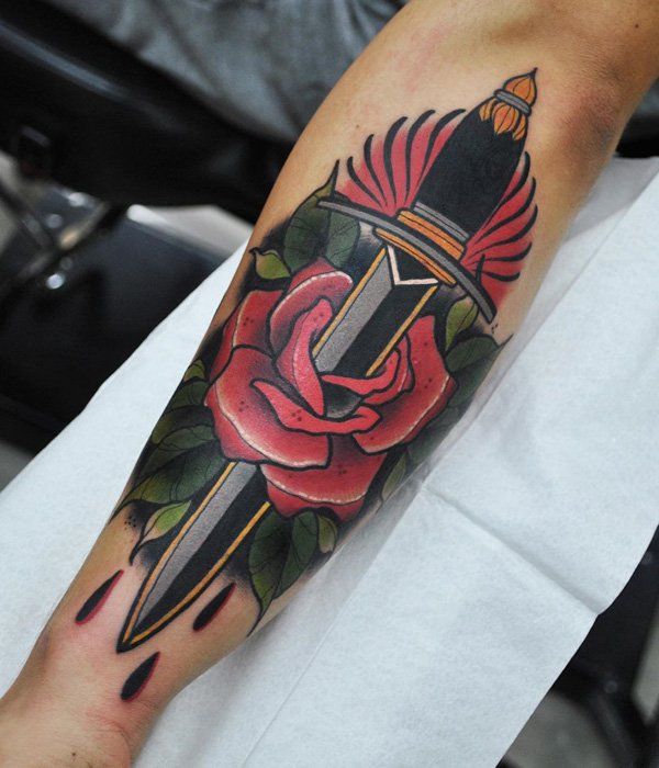Spalvotas sword with rose tattoo-11