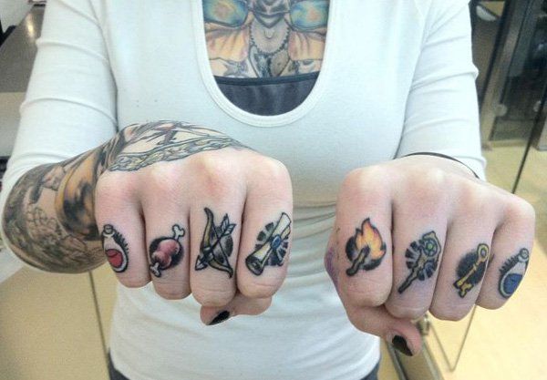 55+ tatuaje drăguțe cu degetul