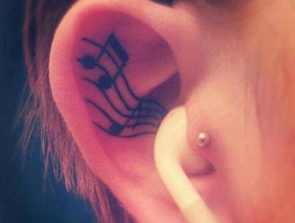 55 neįtikėtinai ausies tatuiruotės