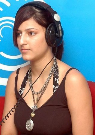 5 Best Pics of Shruti Hassan Without Makeup | Styles At Life
