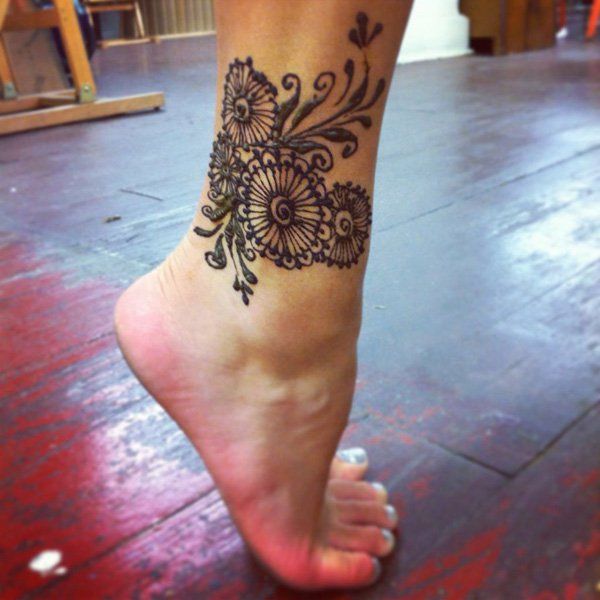 60+ tatuaje pentru glezna pentru femei