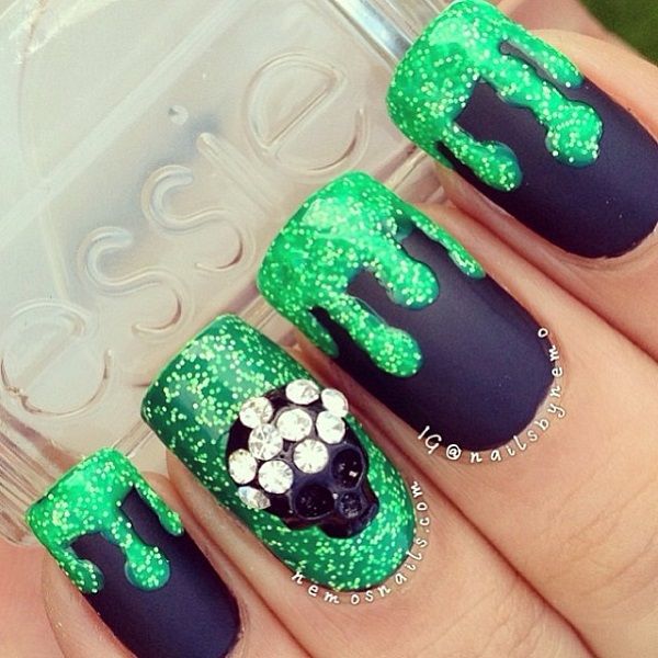 black with green glitter nail-31